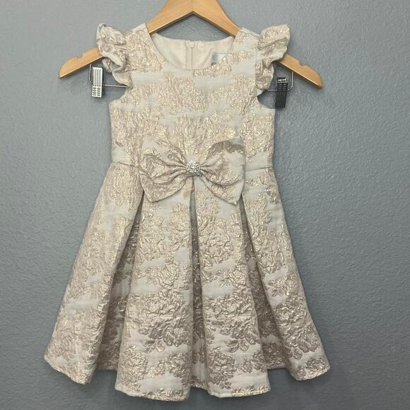 Adorable rare traditions girls - Picture 1 of 1